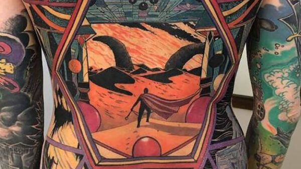 Liefhebbers van tatoeages komen weer volledig aan hun trekken (142)
