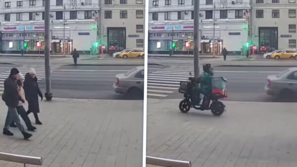 Bezorger in Moskou dodelijk geraakt op zebrapad door racende politieauto
