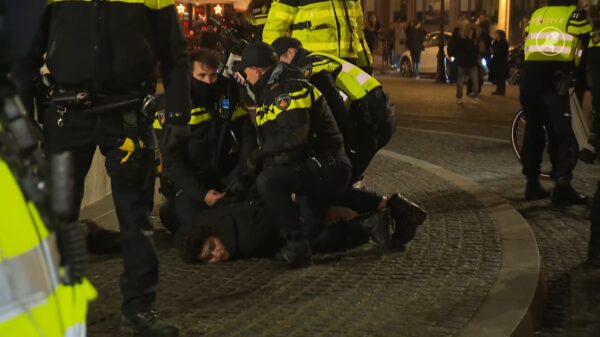 Onrust bij pro-Israëlmanifestatie op de Dam, vier mensen gearresteerd