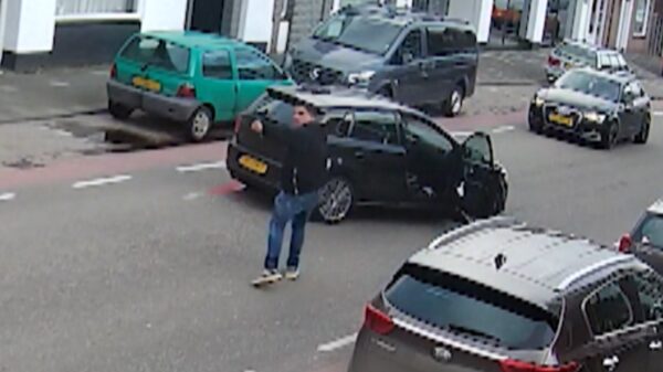 Politie deelt na 4 jaar herkenbare beelden van de schutter in Oudenbosch