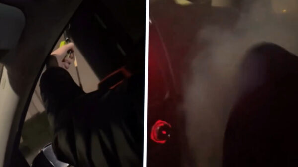 Speltip 912: Steek vanuit een (rijdende) auto nooit je vuurwerk af