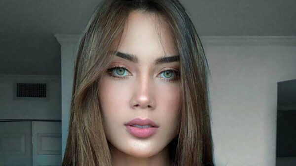 Op zondag mag de bustehouder uit en slingeren de kerstballen los in de boom