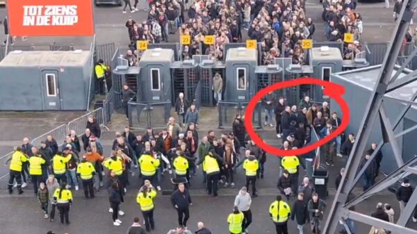 Bij Feyenoord heb je 2 opties voor fouilleren: vrijwillig en geen zin in