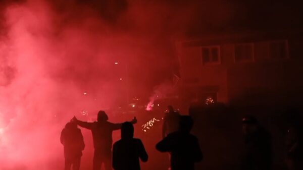Zaterdagavondchaos in de Amsterdamse wijk Floradorp door meerdere branden