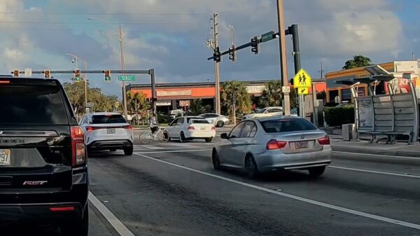 Florida Man dacht onsterfelijk te zijn en wordt op haartje na geschept