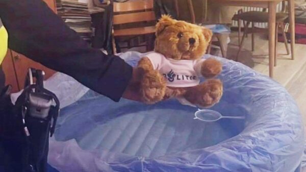 Hulpverleners Rotterdam bekogeld en uitgescholden bij reanimatie van baby