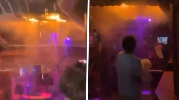 Beelden laten zien hoe vuurwerk plafond van Zwitsers café in lichterlaaie zet