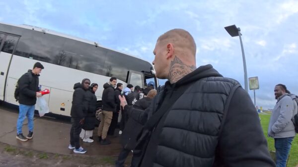 Dutch Travel Maniac: 'Hoe het er écht aan toegaat in het azc van Ter Apel'