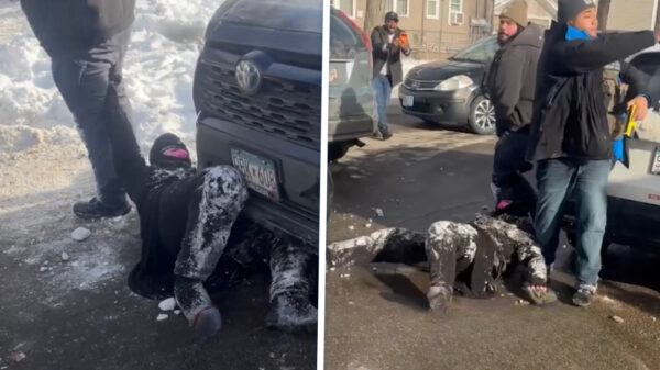 Vrouw door de straten van Minneapolis gesleept, agent trekt z'n wapen