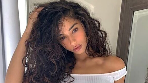 De bustehouder blijft liggen terwijl moeder natuur het ritme bepaalt