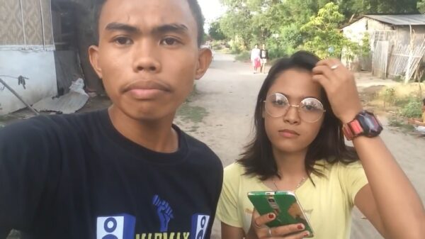 Beatbox-eindbaas en zijn vriendin coveren het nummer Señorita