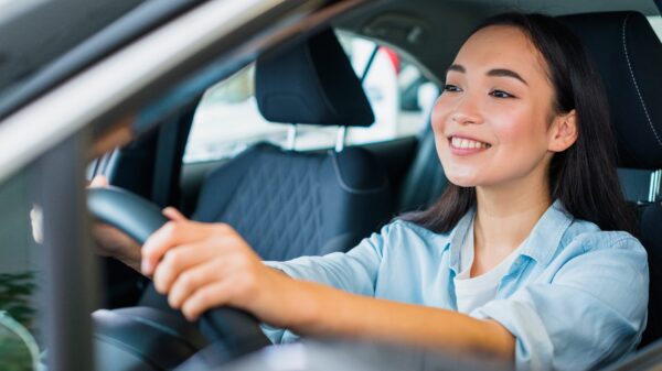 Zuid-Koreaanse vrouw haalt rijbewijs na 960 examens en is $14.000 verder