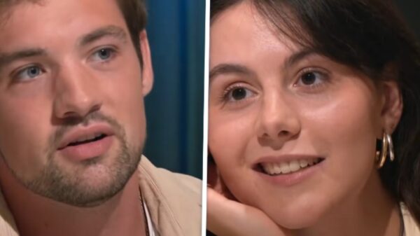 Ondertussen in First Dates: Man begint ineens in het Engels te praten