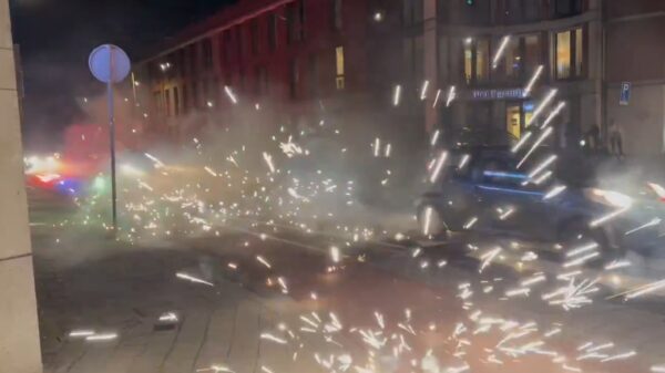 ME moet ingrijpen bij rellen na Afrika Cup-finale in Haagse Schilderswijk