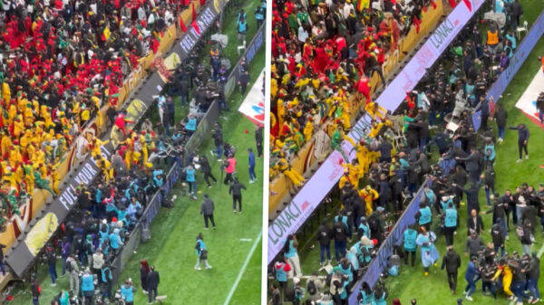 Rellende supporters van Senegal na gegeven strafschop voor Marokko