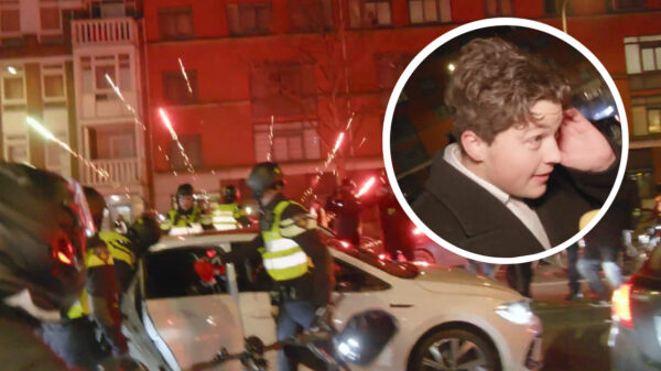 Bender midden tussen de rellen in Den Haag na verloren Afrika Cup-finale