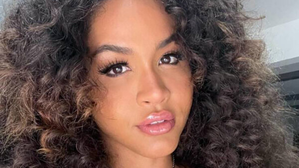 Zondagmodus: De bustehouder blijft in de kast en de zwaartekracht doet de rest