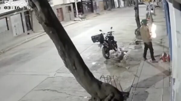 Aanslag op motorshop in Cusco waarbij brandstichter zelf ook in brand vliegt