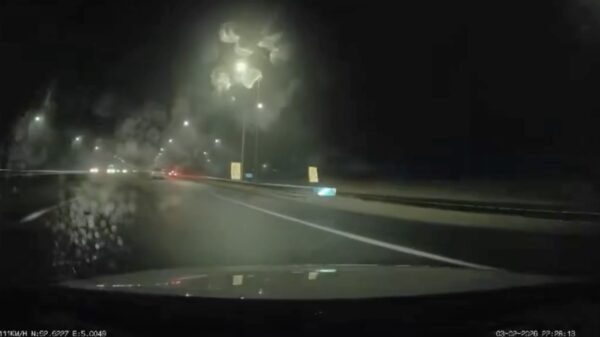 Het bewijs dat je tijdens code rood niet met 130 km/u over de snelweg moet rijden