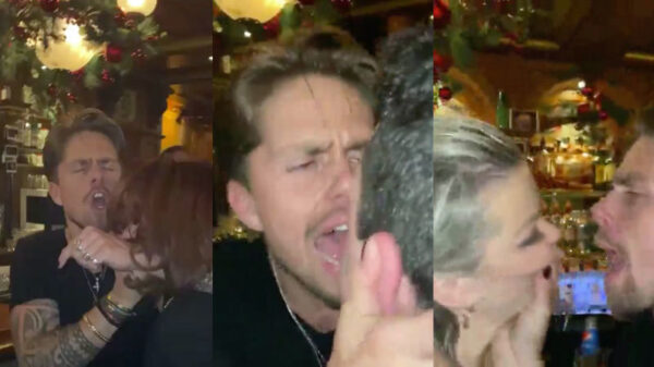 Uitbundige André Hazes heeft het uiterst 'gezellig' met zijn moeder en Bridget Maasland