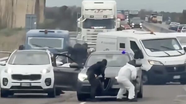 Bende kaapt geldtransport op snelweg in Puglia en casht € 2,3 miljoen