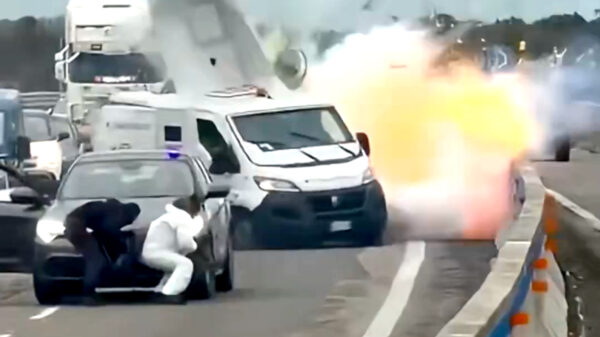 Bende kaapt geldtransport op snelweg in Puglia en casht € 2,3 miljoen