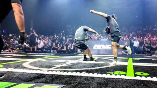 Is de 'Run Nation Championship' de meest bizarre sport ter wereld?