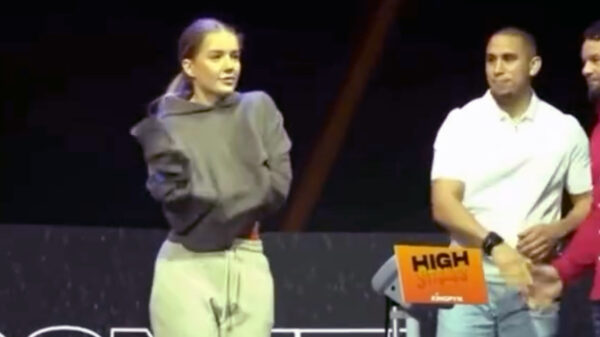 Dit is bij het boksen ongetwijfeld de populairste 'weigh in' aller tijden