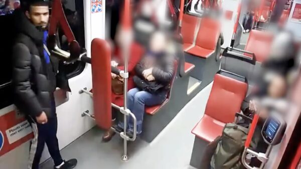 Twee vrouwen aangerand in Den Haag, politie deelt herkenbare beelden