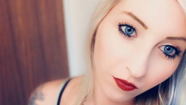 Dartsdame Fallon Sherrock uitgeschakeld op WK, tijd voor wat pics