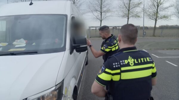 Pakketbezorger compleet uit z'n stekker: "Ik bel nu mijn advocaat!"