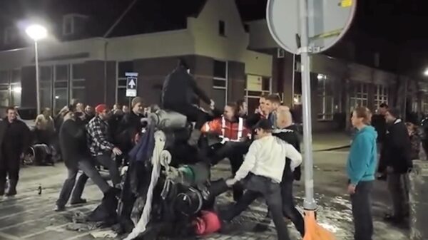 Even opwarmen met een knallende compilatie carbidschieten