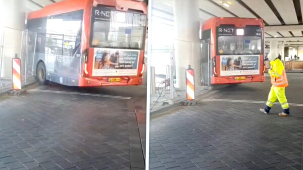 Lekker gewerkt: Buschauffeur schat bocht in Amsterdam iets te krap in