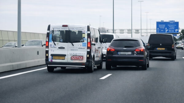 A2-Terreur: Bestelbus-Sjonnie en Poolse(?) automobilist vechten het uit