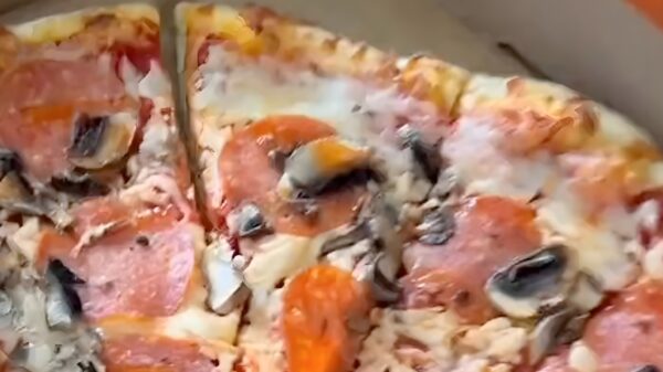 Dit kom je liever niet tegen als je een lekkere pizza bestelt