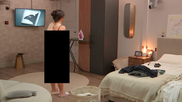 De Bondgenoten toont voor het eerst beelden van Roxy in haar ondergoed