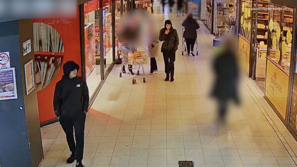 Kansenparel-duo met hamer en mes overvalt juwelier in Capelle aan den IJssel