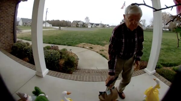 1 miljoen dollar opgehaald voor bejaarde bezorger na Ring-video in Tennessee