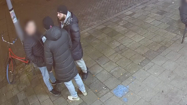 Man (42) op straat mishandeld en neergestoken in Rotterdam-Zuid