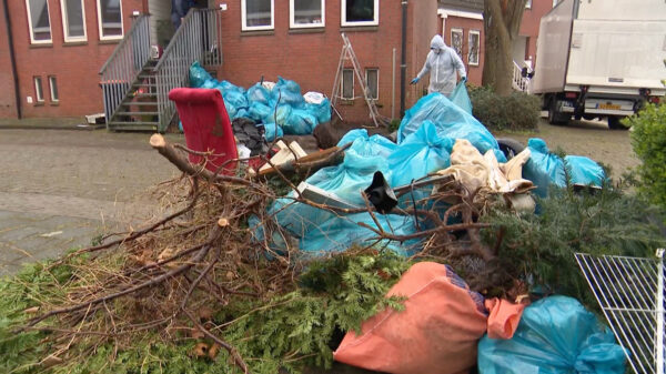 Horrorwoning in Maassluis is na jarenlang klagen eindelijk ontruimd