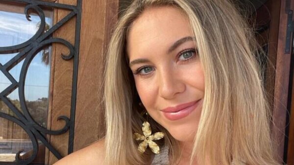 Mensen pislink op Jessie Jazz Vuijk om bizarre 'rouw-post' op Instagram