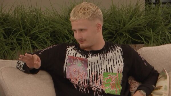 Randstadmeisje Flinder krijgt spoedcursus illegale piratenzenders van Luuk