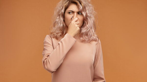 Let op: Dit is waarom je scheten soms ruiken alsof er iets gestorven is