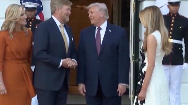 Awkward: Willy negeert Rob Jetten tijdens bezoek aan Trump