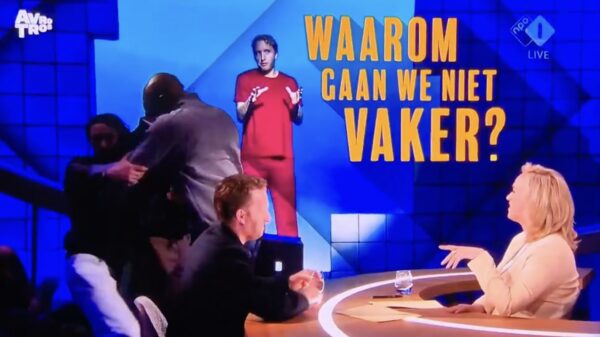 Uitzending Eva verstoord door 2 koorballen: "Waar kunnen we drankje bestellen?"