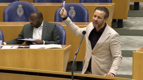 DENK-politicus Ismail el Abassi: "Straten vol zijn aan het Sieg Heilen"