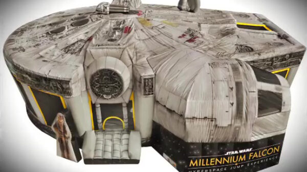 Hey pssst, opblaasbare Millennium Falcon kopen?