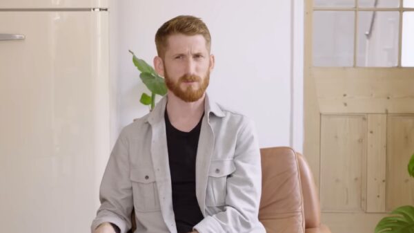 Kyle legt uit waarom hij juíst wil dat zijn vrouw met andere mannen wipt