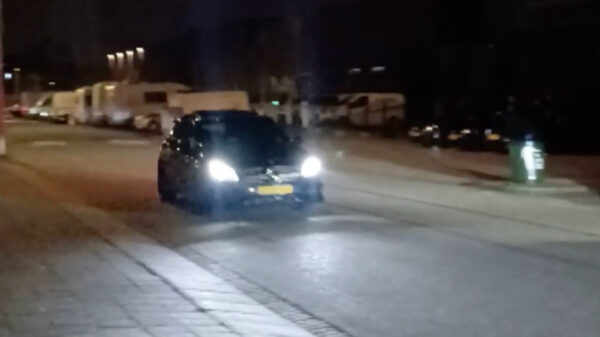 Straatraces terroriseren bewoners Den Haag; tot diep in de nacht wakker