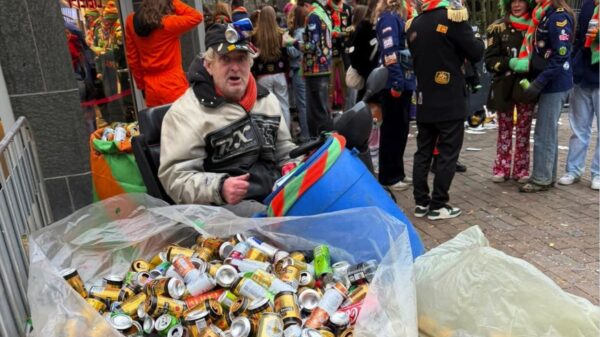 Blikjeskoning Teun uit Tilburg z'n scootmobiel met statiegeldbuit gestolen